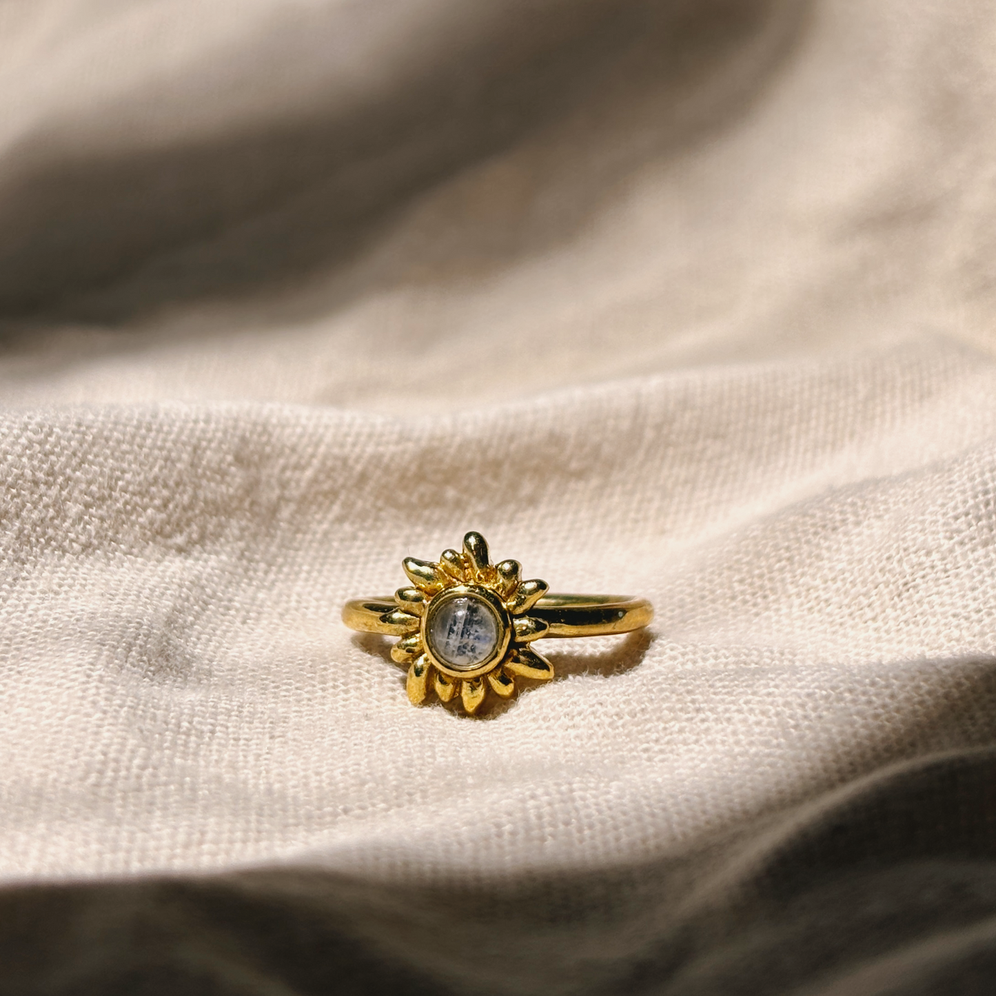 BUNGA Moonstone Ring Gold
