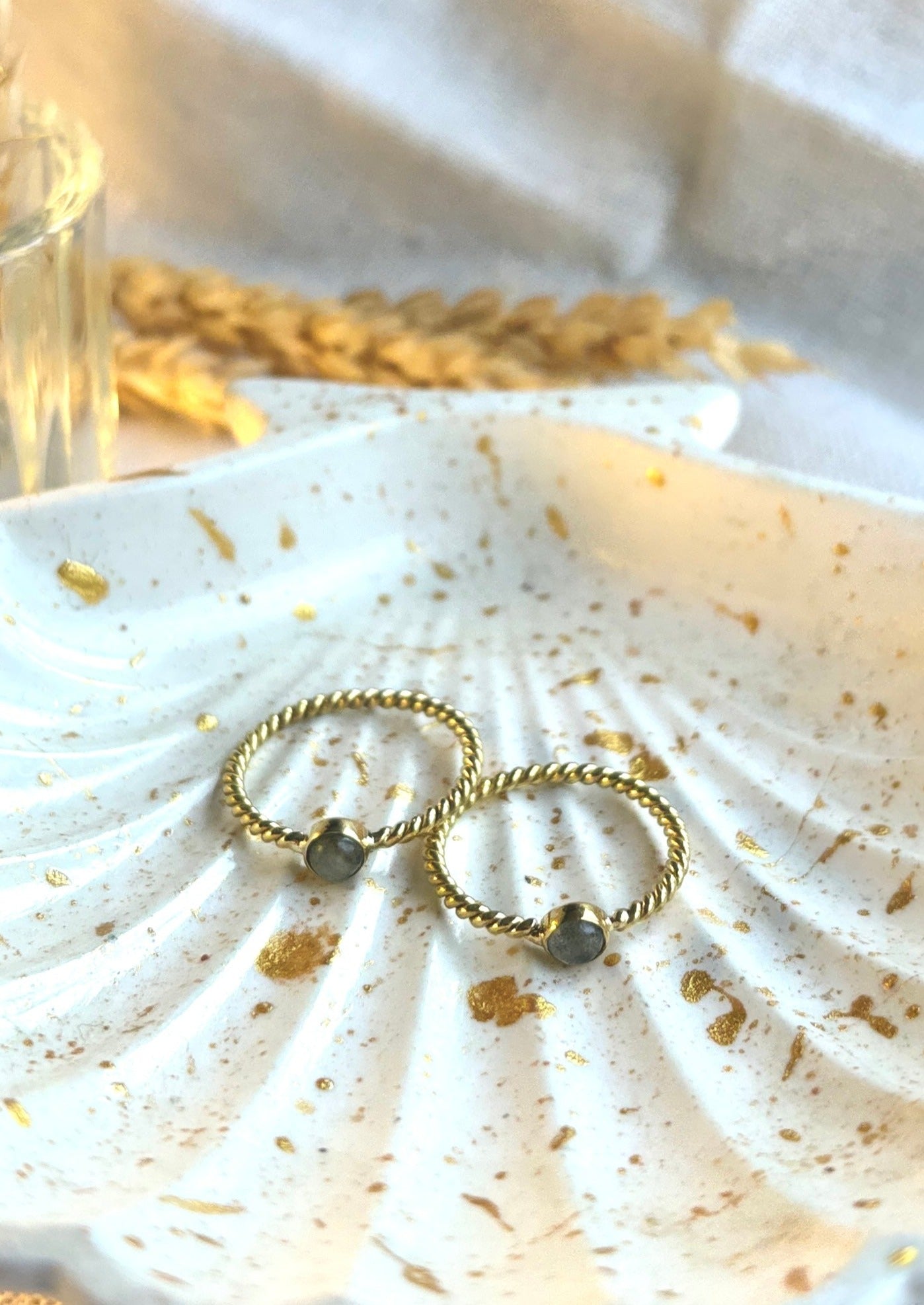 SENANG LABRADORIT Ring Gold