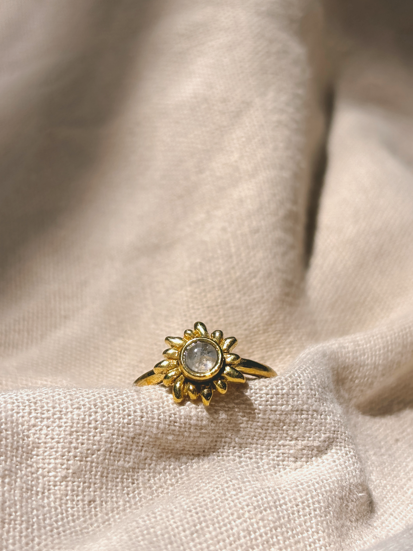 BUNGA Moonstone Ring Gold