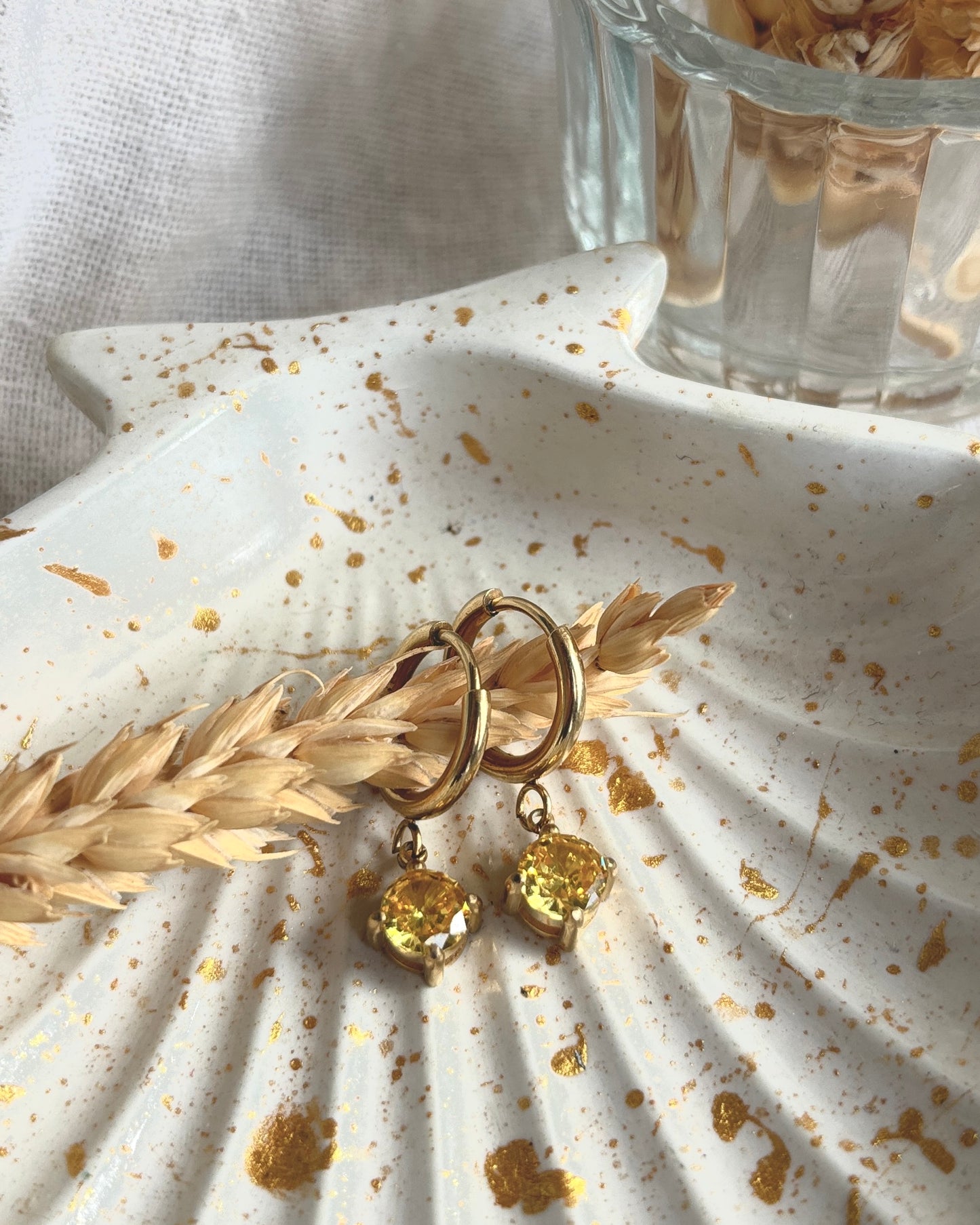 NITI Ohrring mit gelbem Zircon | Earring Gold