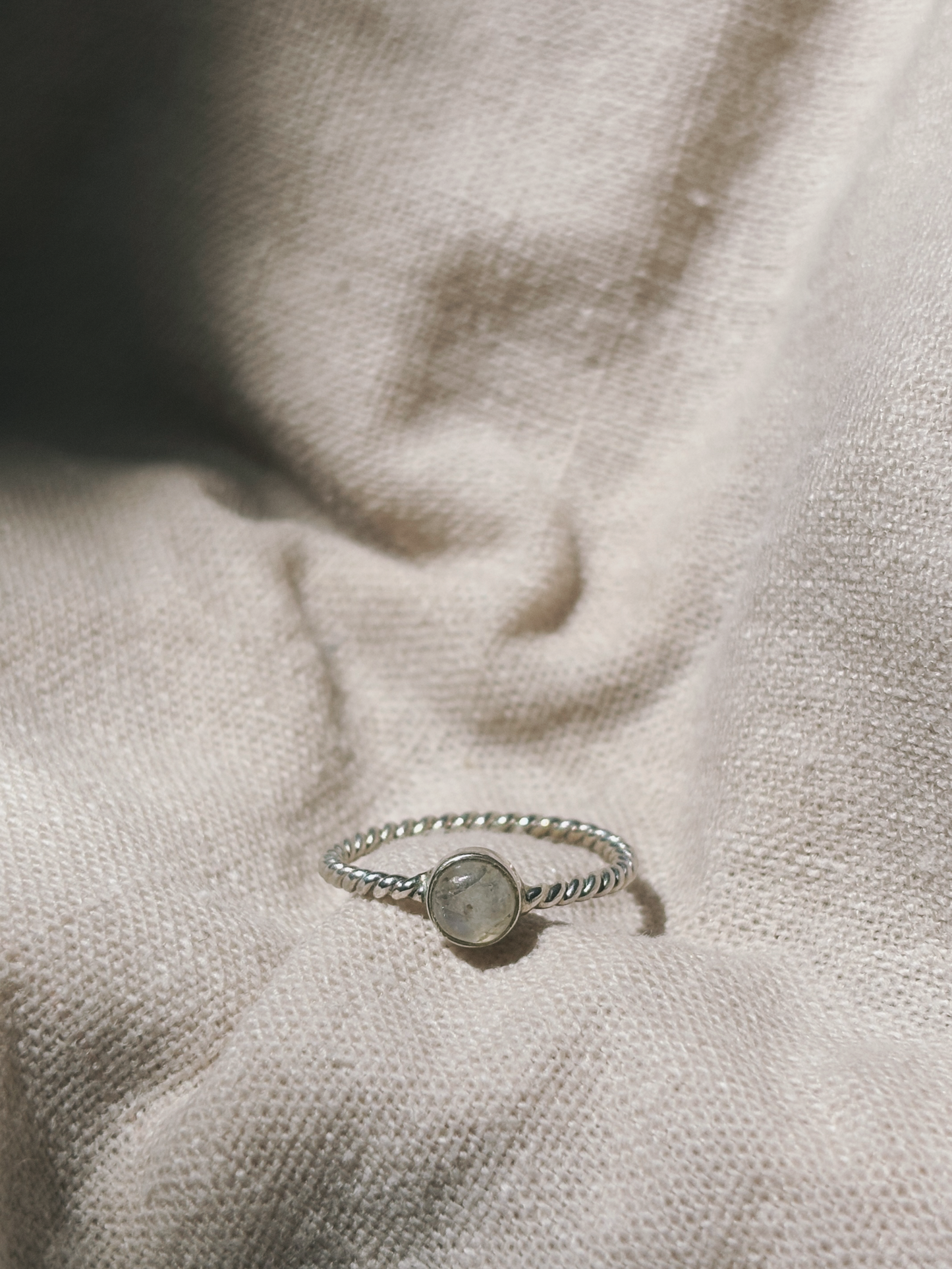 SENANG Moonstone Ring Silver
