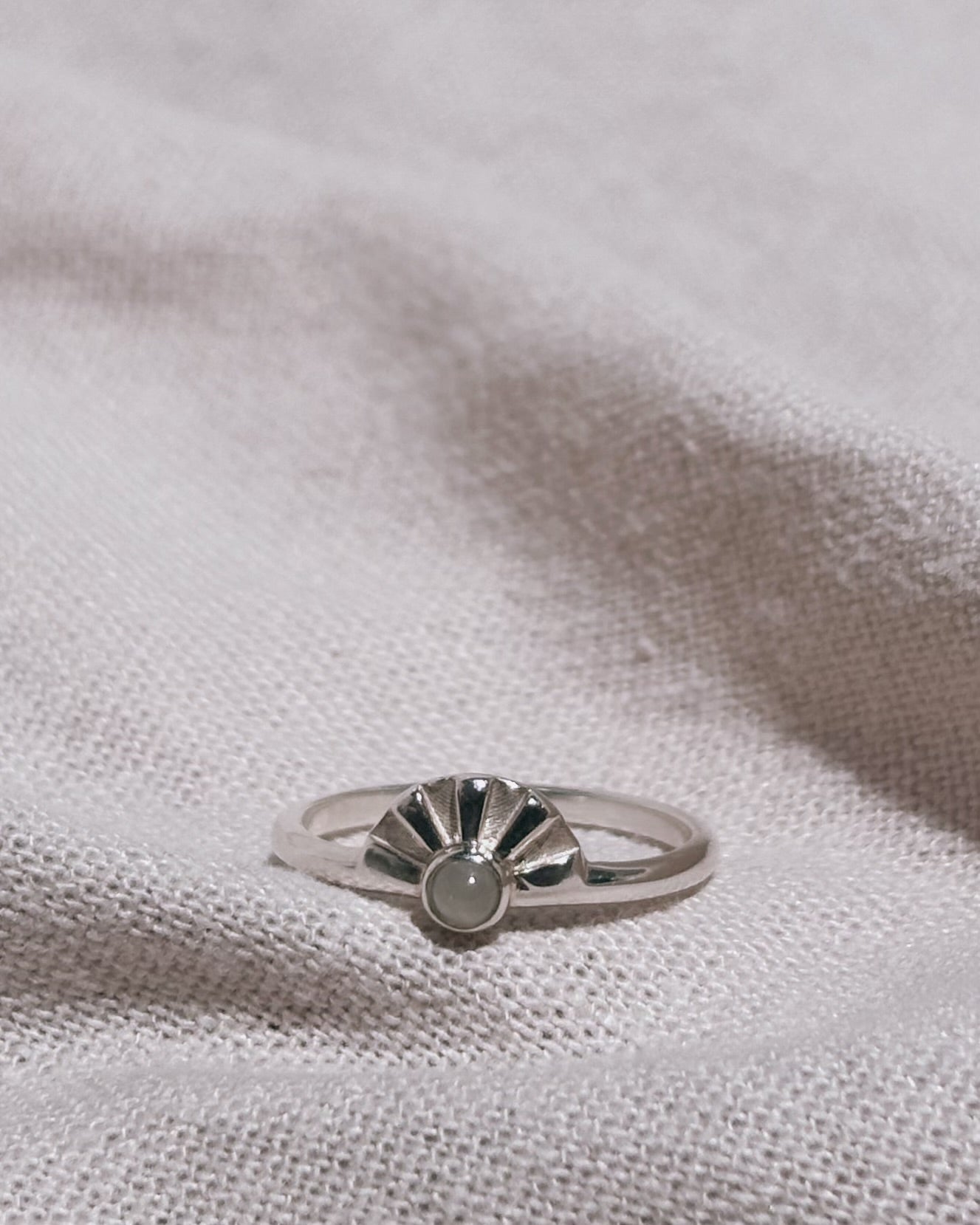 AURA Mondstein Ring Silber
