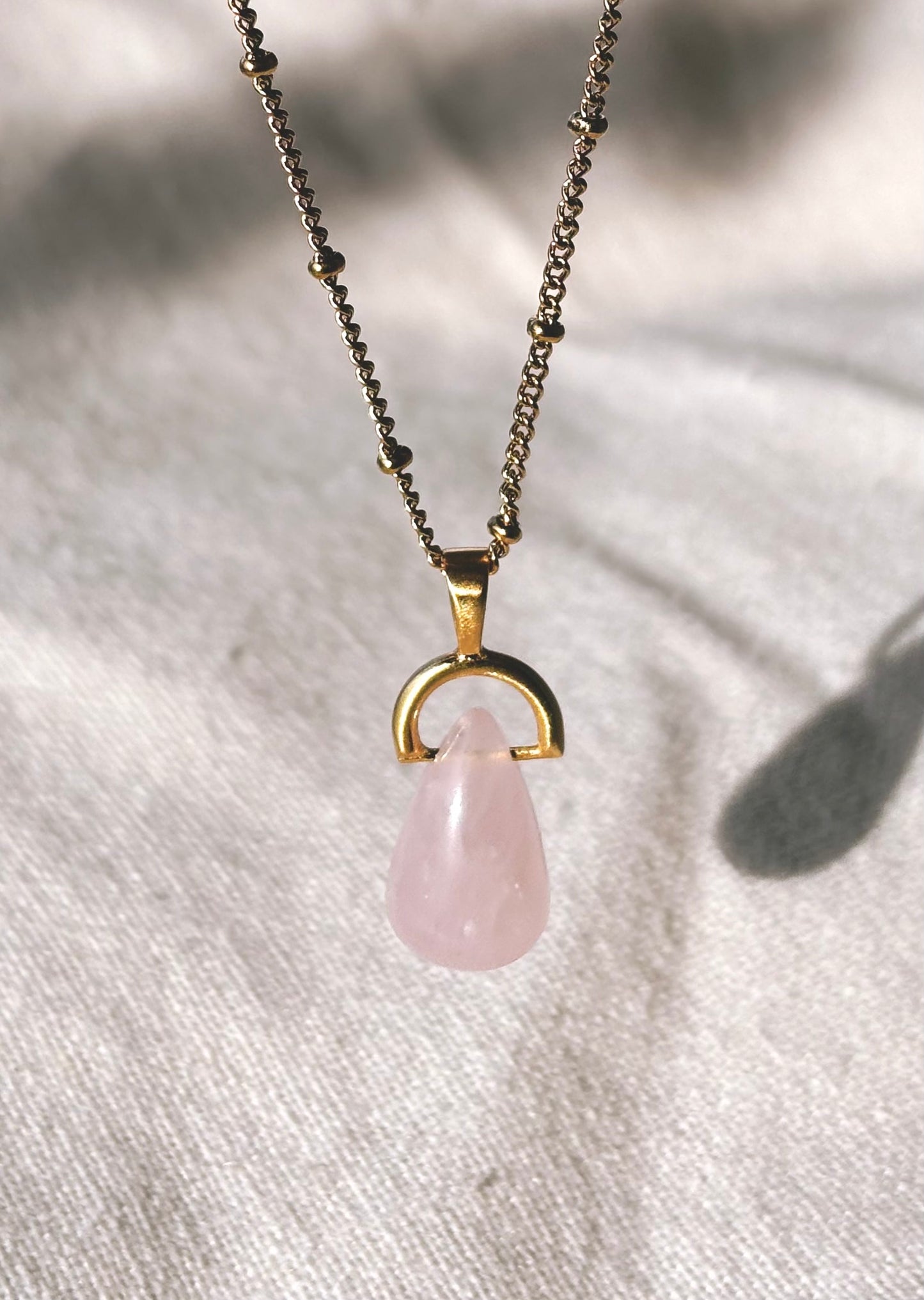 DROP Rosenquarz Halskette | Necklace Gold