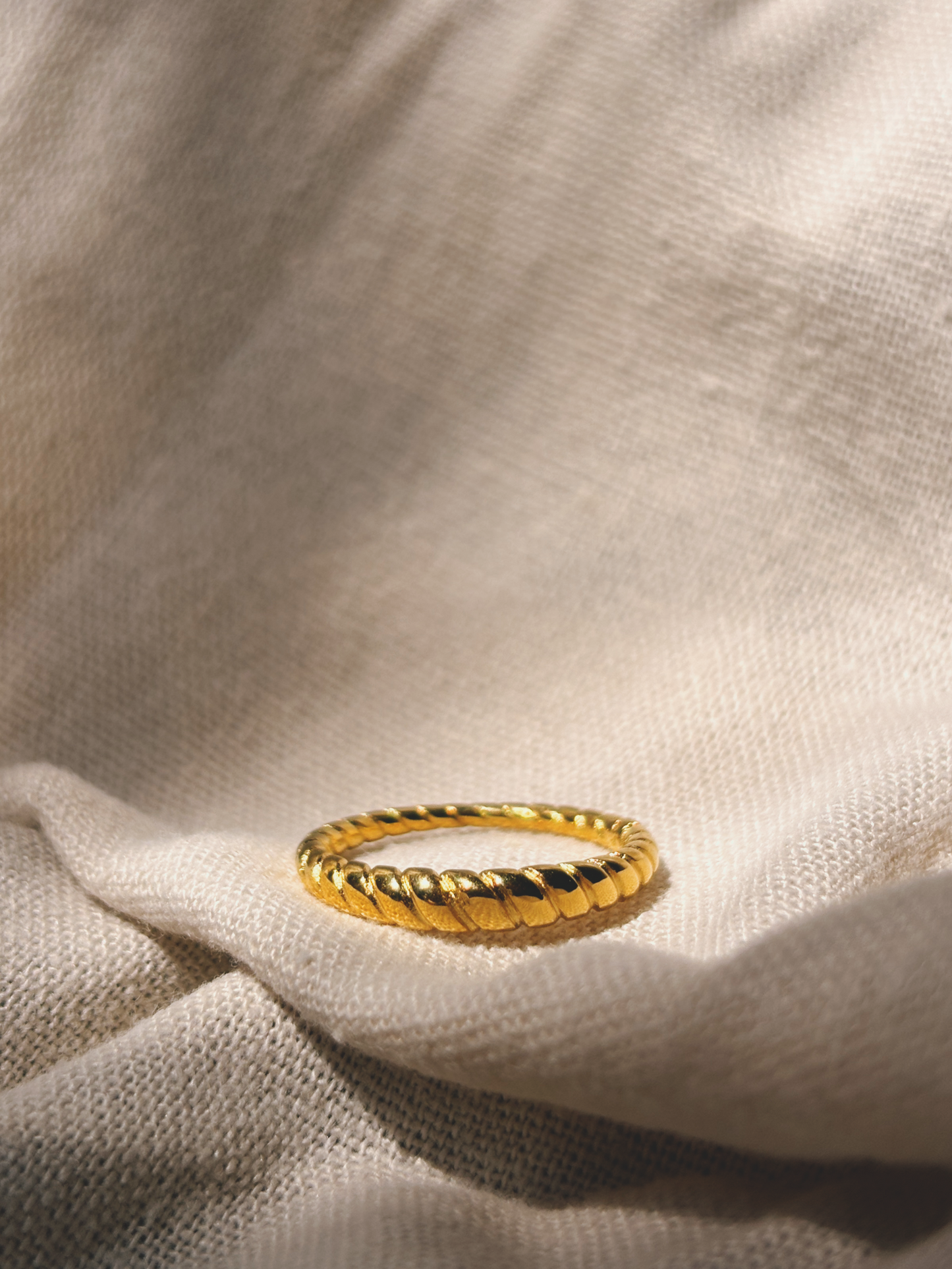 EMILY TWISTED Ring Gold