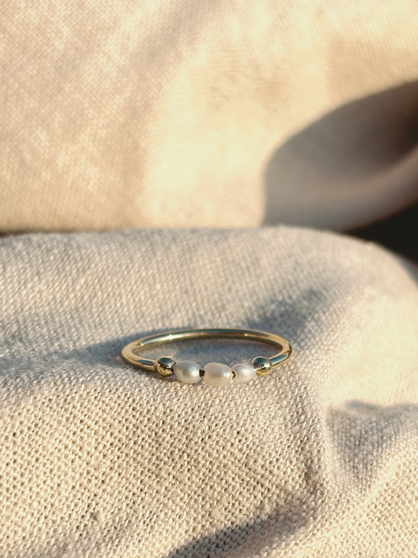 ALINA shiny Perlmutt Ring Gold