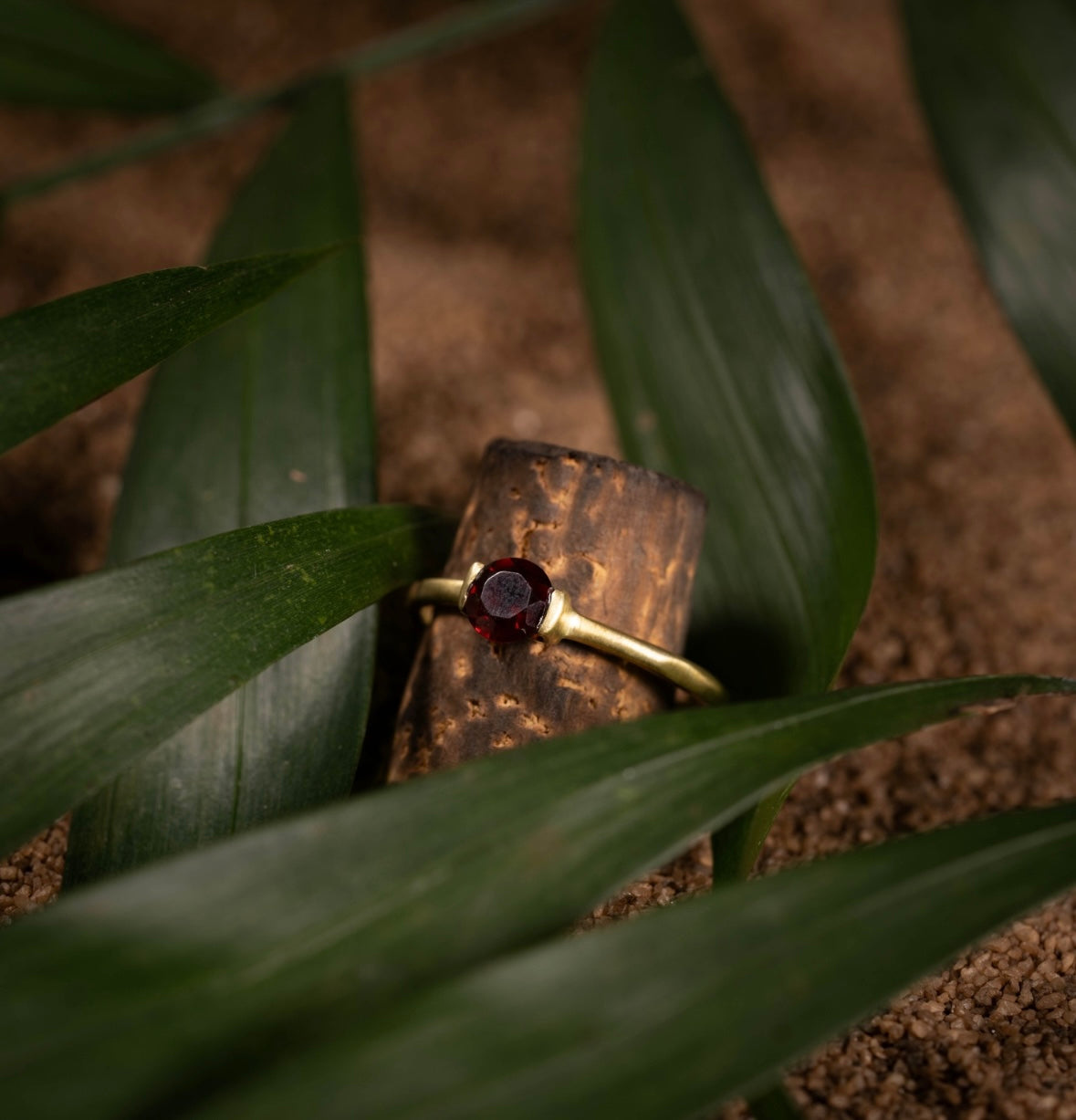 AURORA Ring Gold RED GARNET