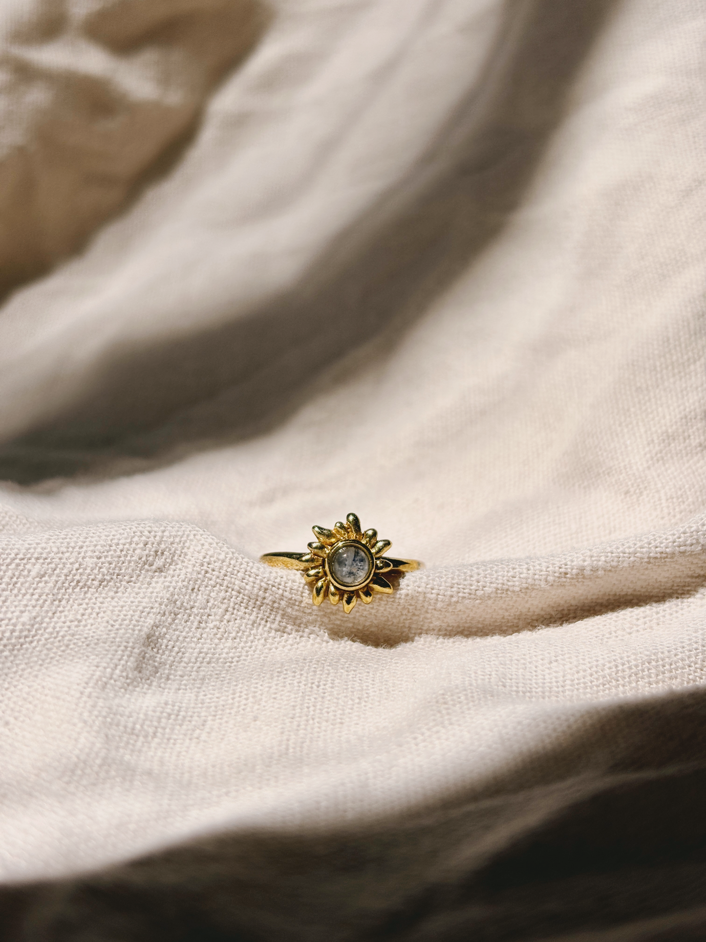 BUNGA Moonstone Ring Gold