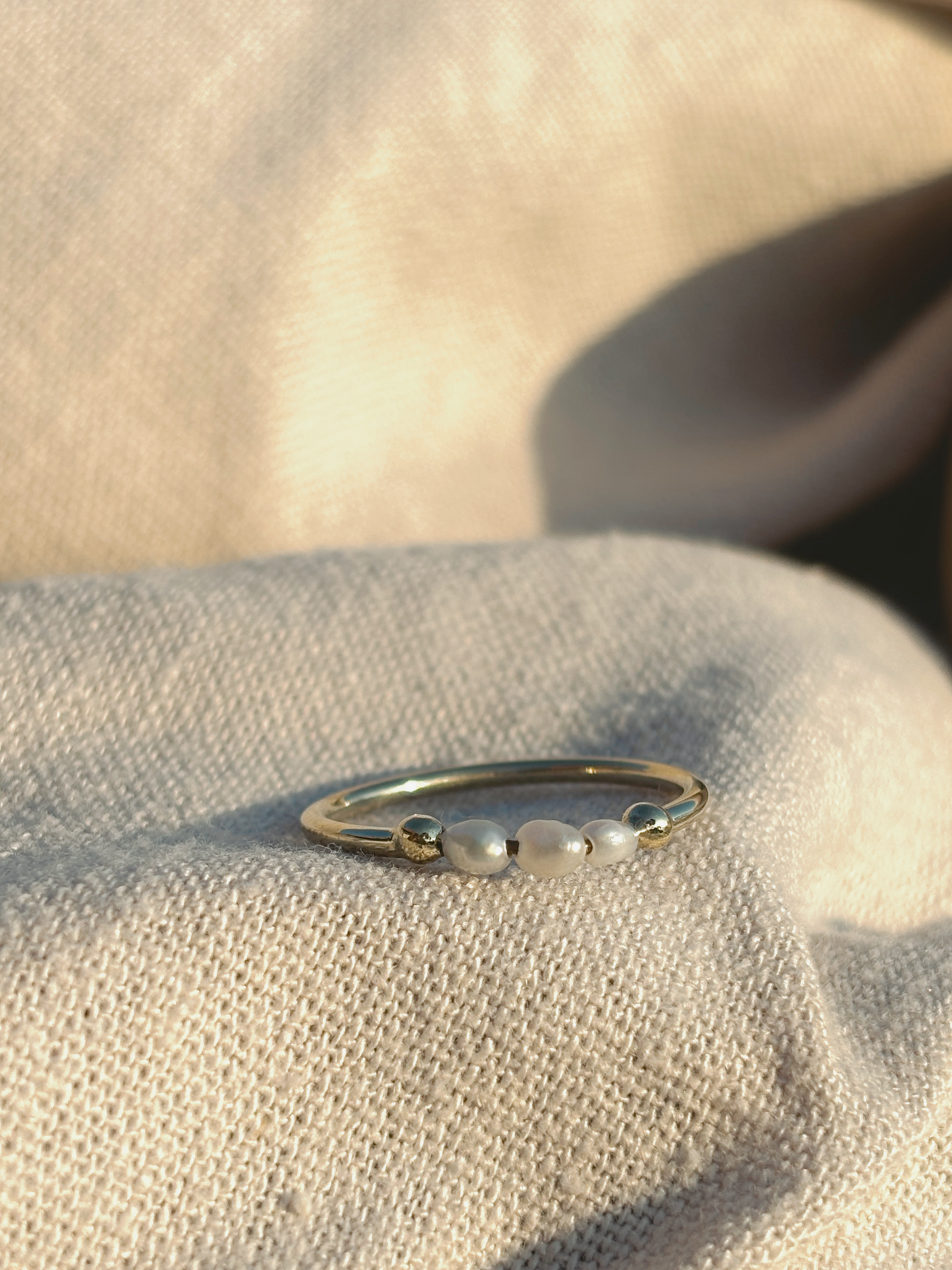 ALINA shiny Perlmutt Ring Gold
