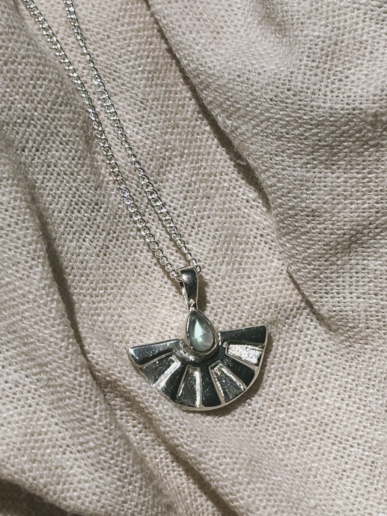 AURA small Moonstone Halskette | Necklace Silver