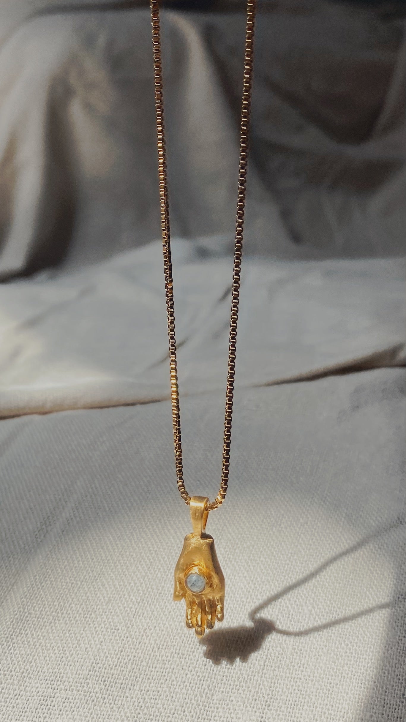 HAMSA Mondstein Halskette | Necklace Gold