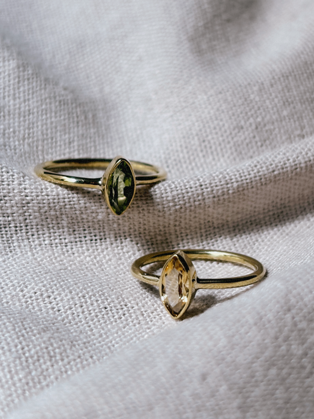 EMIA Peridot Ring Gold