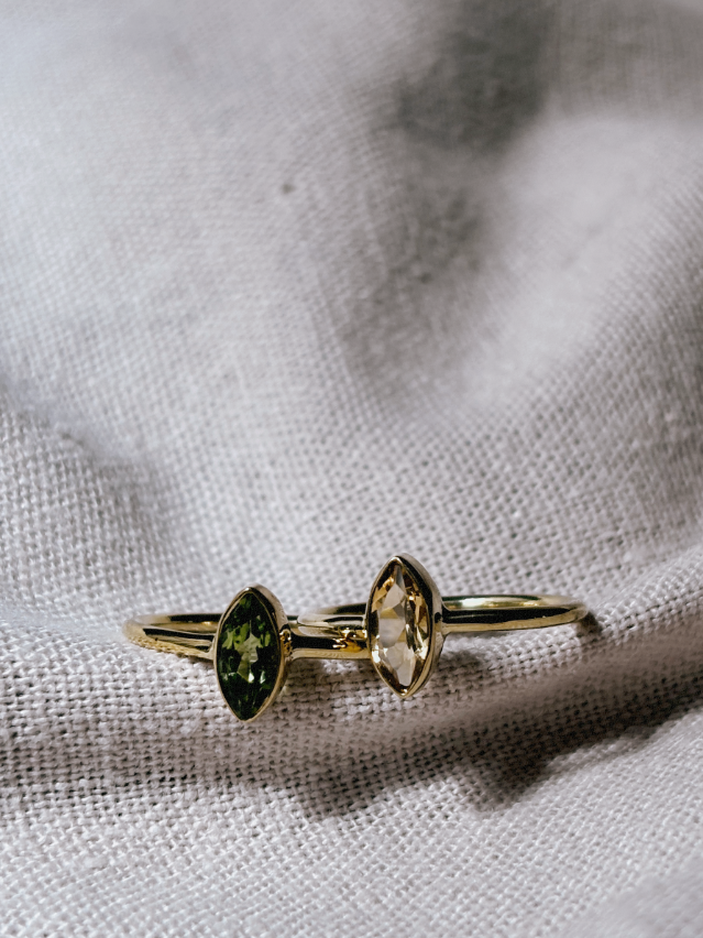 EMIA Peridot Ring Gold