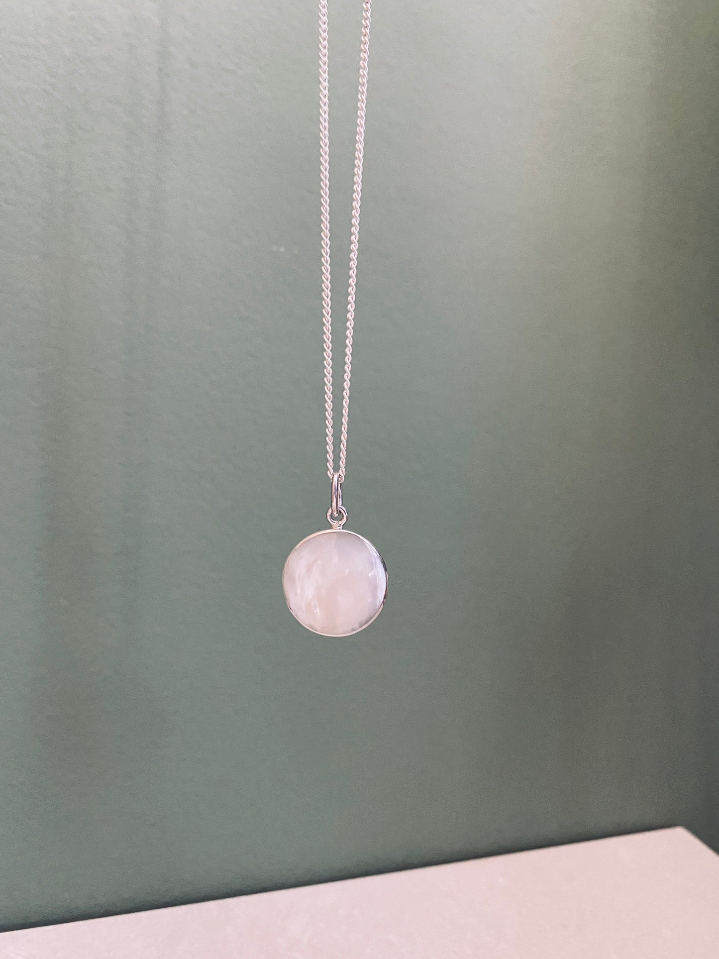 HANA PERLMUTT Halskette | Necklace Silver