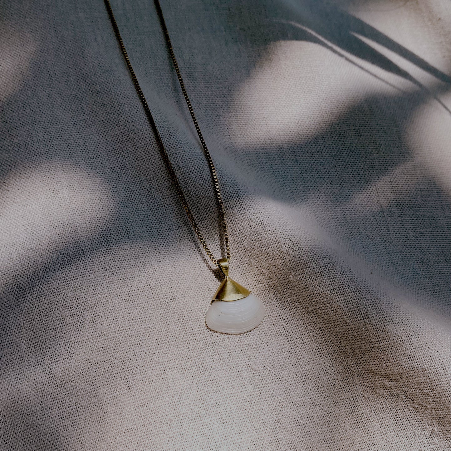 SERAYA SHELL Halskette | Necklace Gold
