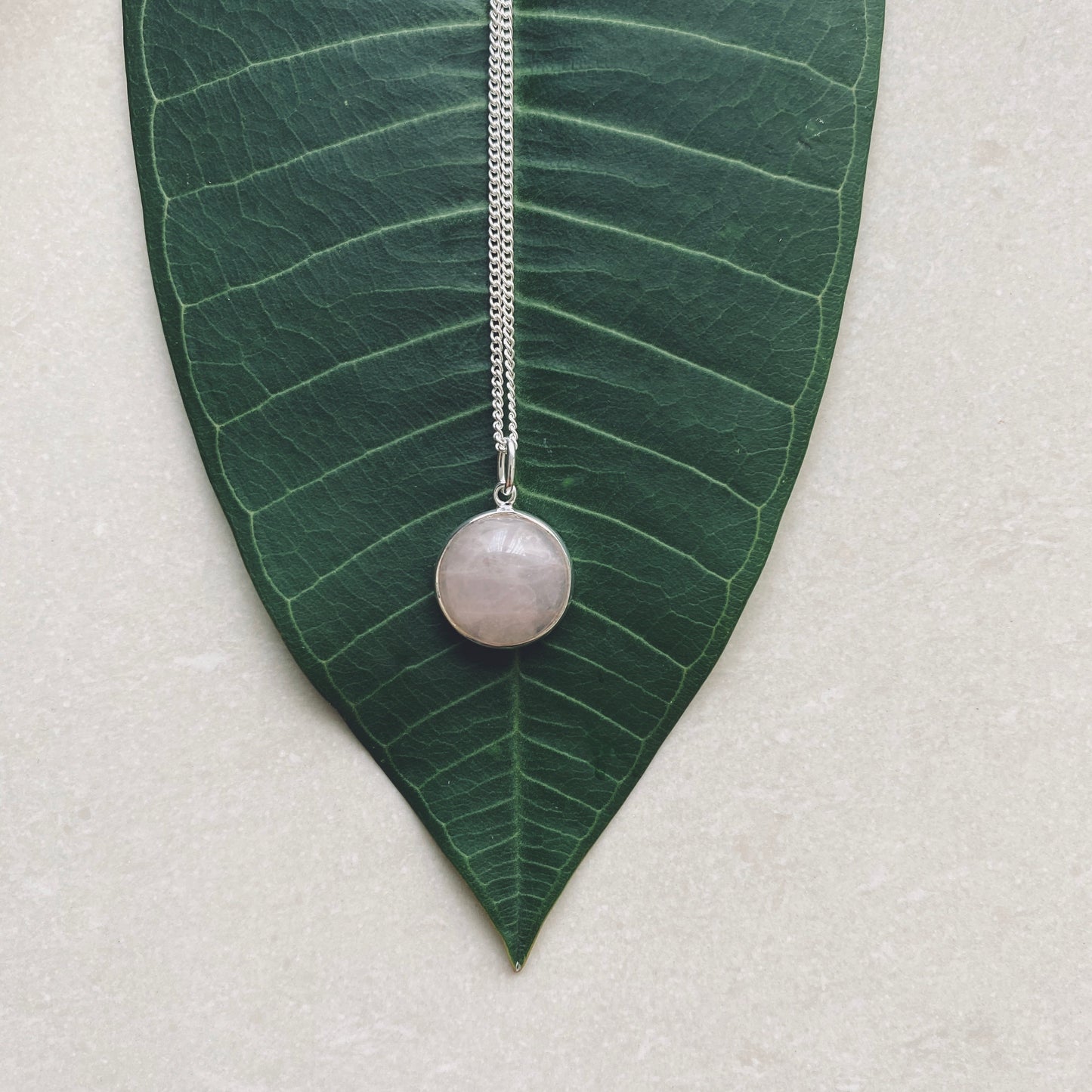 HANA ROSENQUARZ Halskette | Necklace Silver