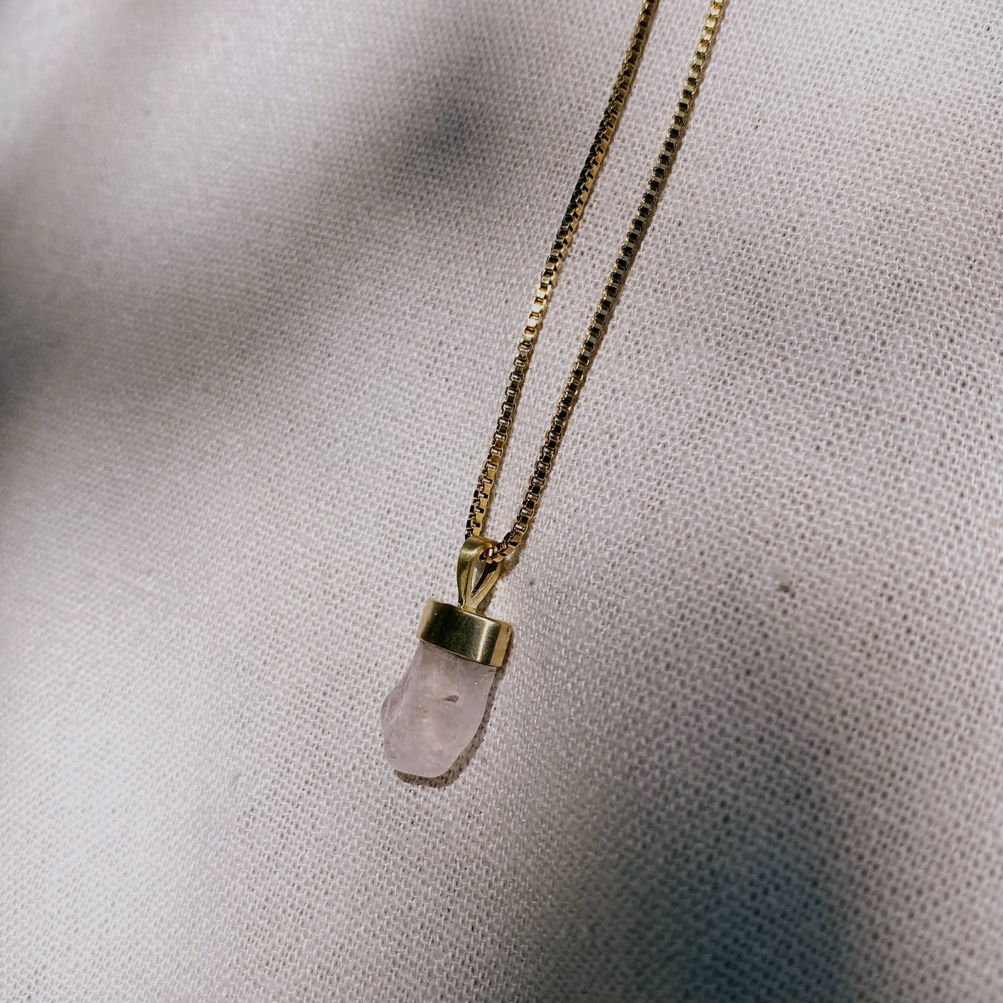 MENTARI ROSEQUARZ small Halskette | Necklace Gold