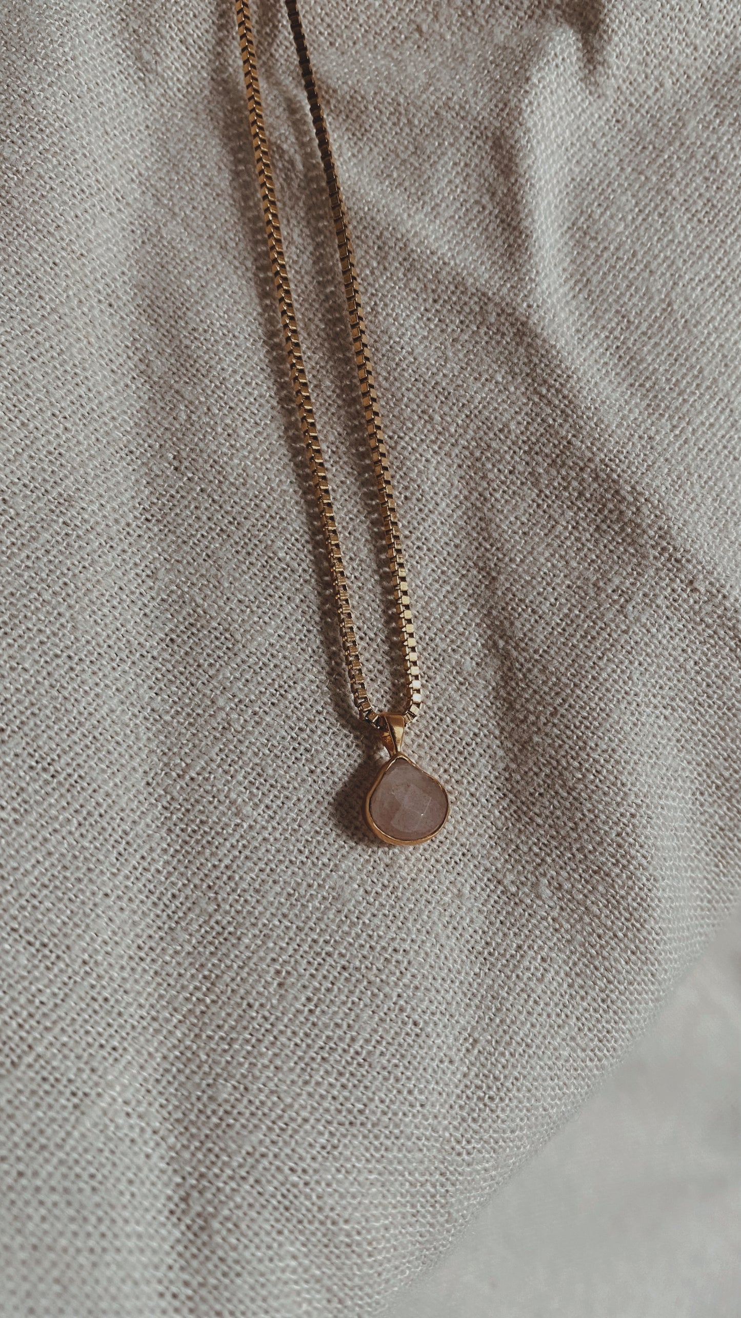 YUNA MUSKOVIT Halskette | Necklace Gold