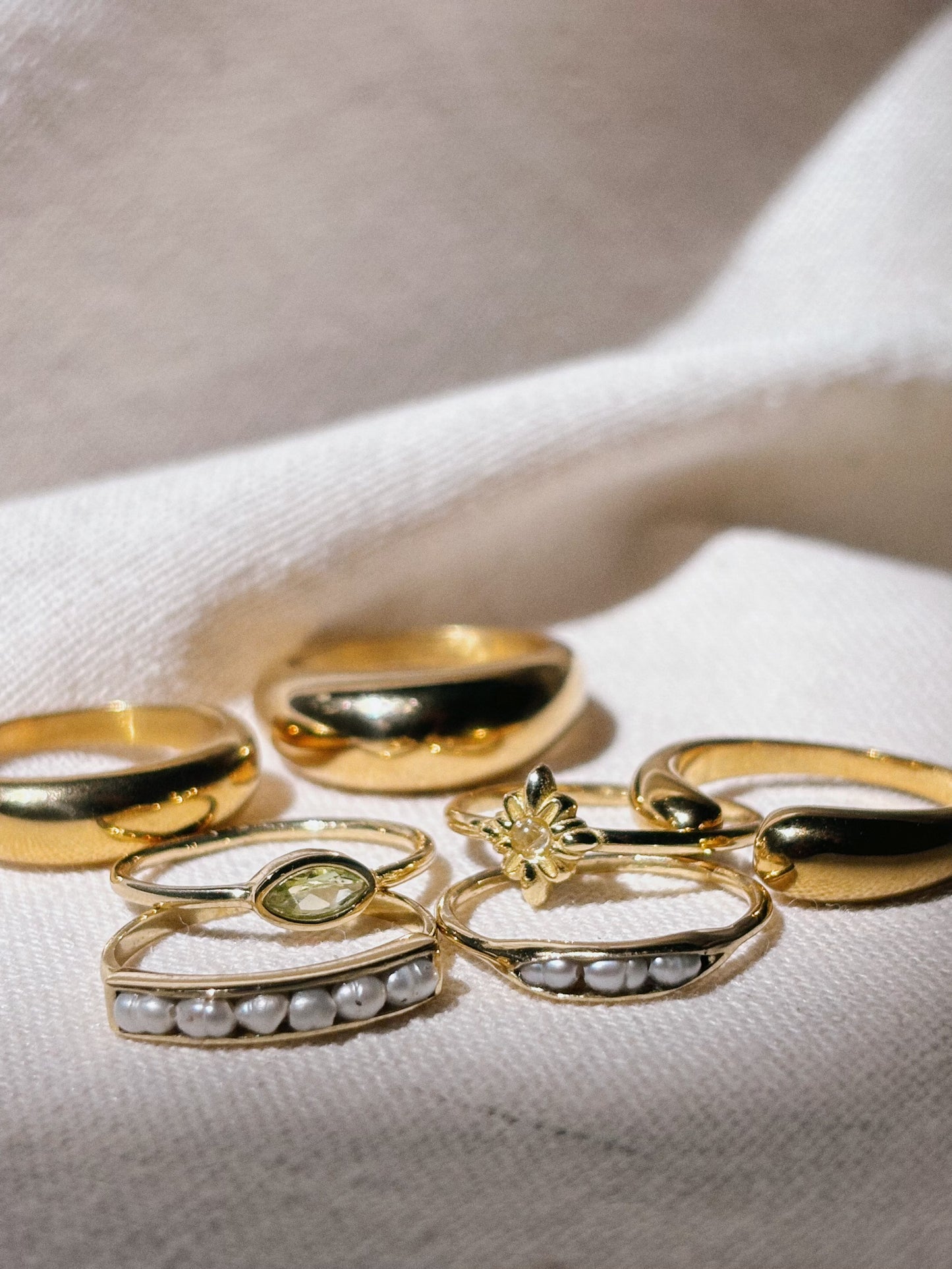 ALINA shiny 7 Perlen eingefasst Ring Gold