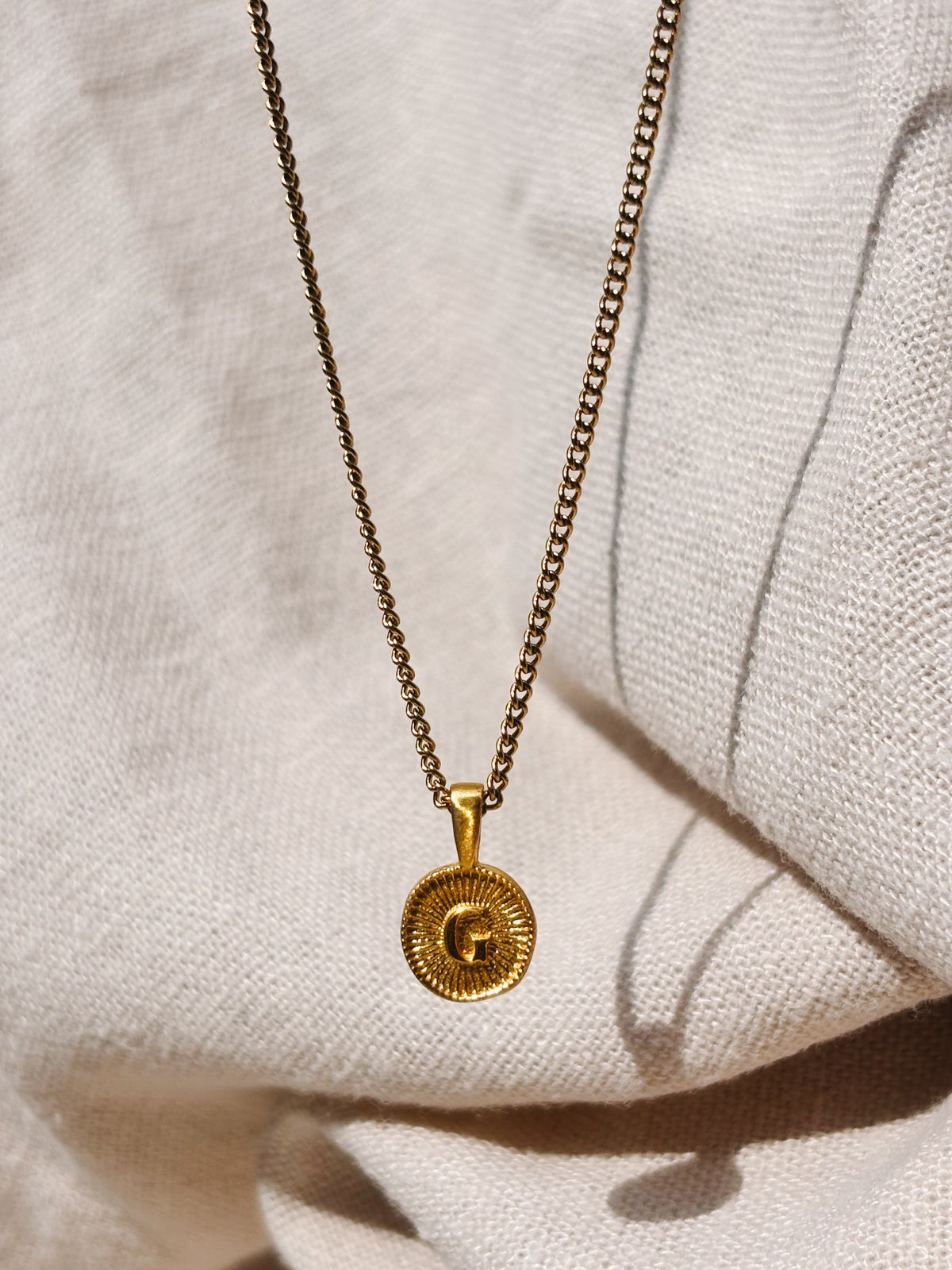 BUCHSTABEN Halskette | LETTER Necklace Gold