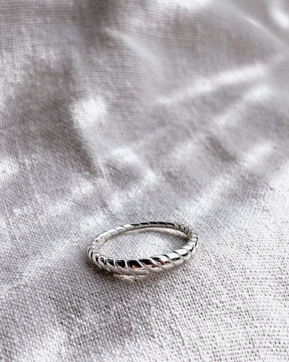 EMILY (twisted) Ring Silver