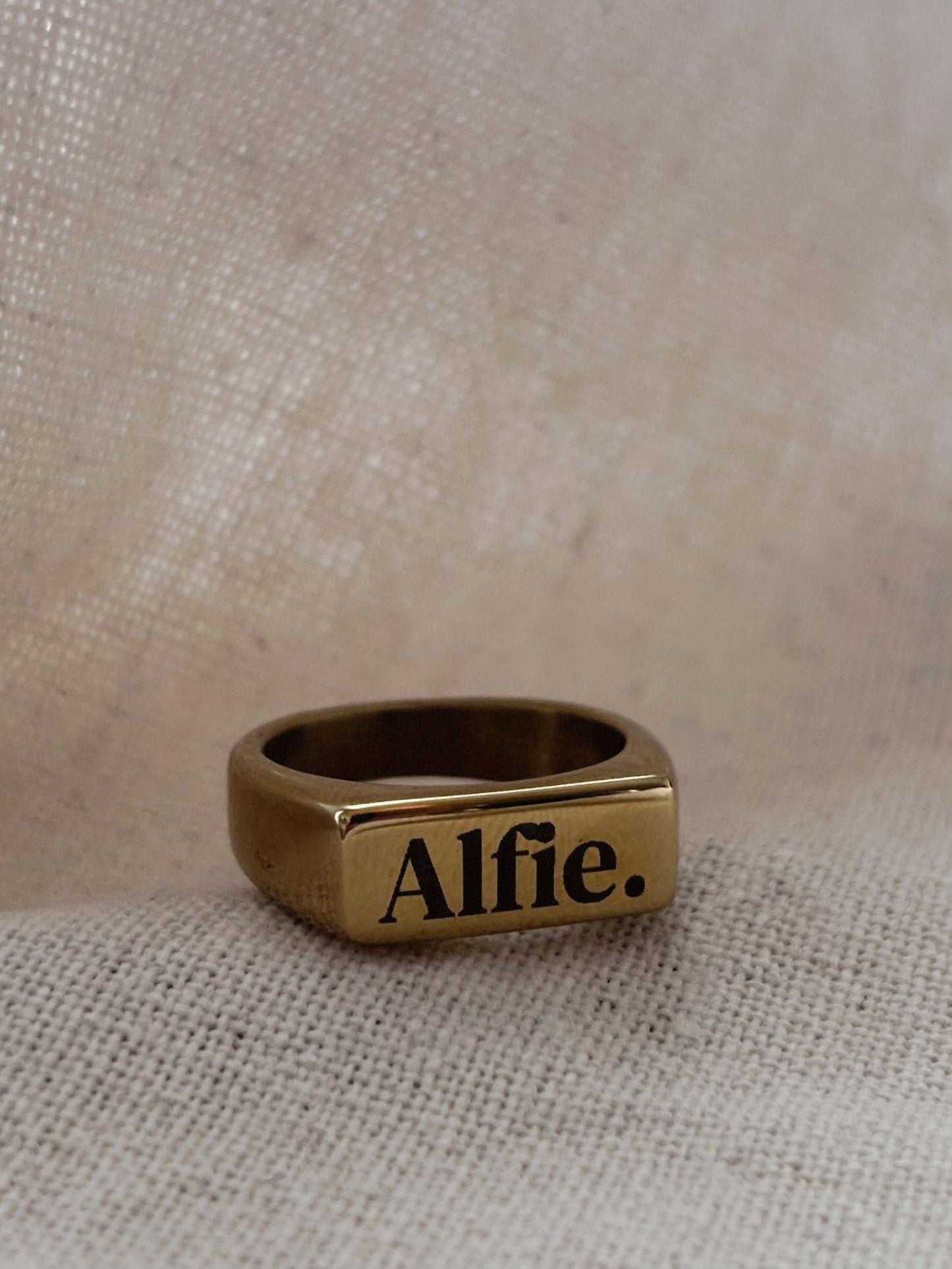 Persönliche Gravur | Engraving Ring Gold Rechteck