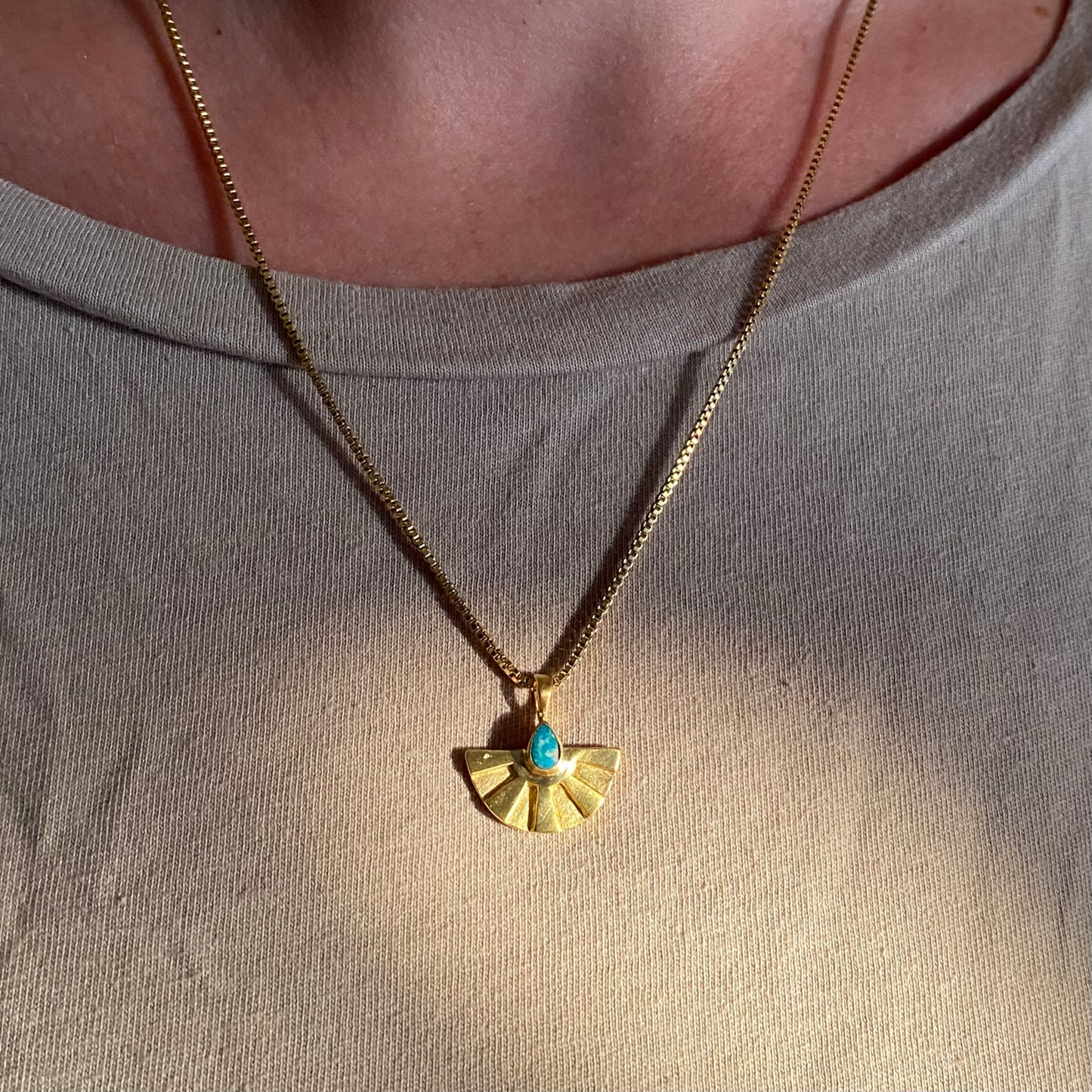AURA small Turquoise Halskette  | Necklace Gold