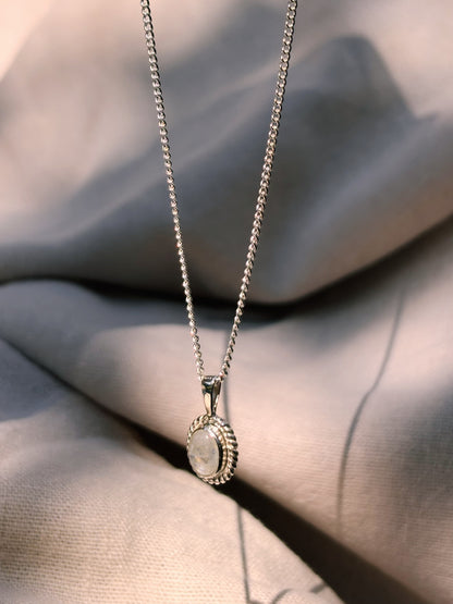 MILYA Mondstein Halskette | Necklace Silver