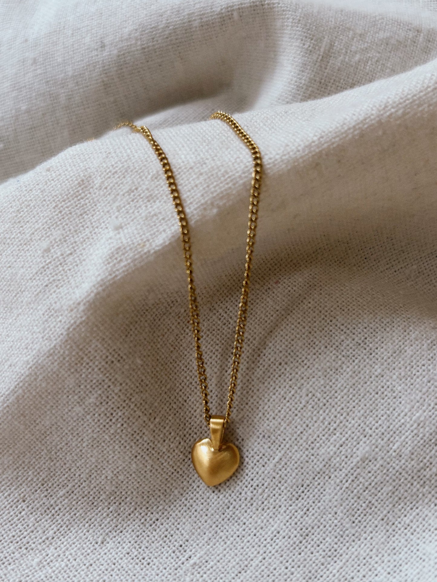 LOVE. HEART Halskette | Necklace Gold