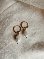 ADELINA Ohrring mit Perle | Earring Gold