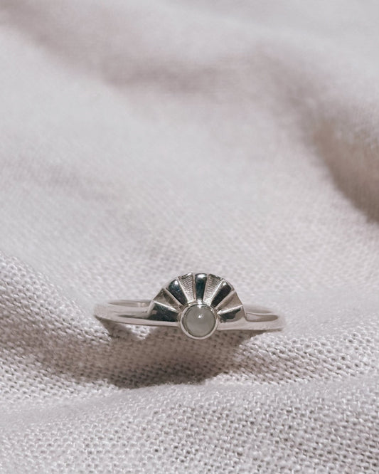 AURA Mondstein Ring Silber