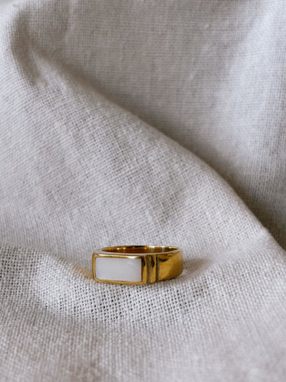 HABIBI Perlmutt Ring Gold