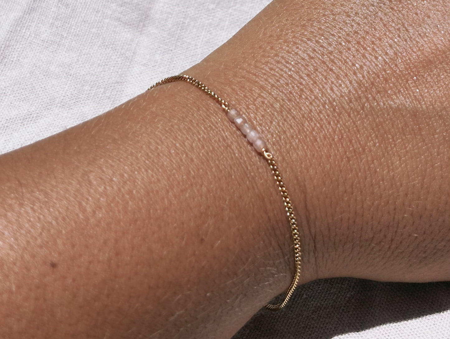 NALILET Gold Pfirsich Mondstein Armschmuck | Bracelet Gold