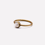 DEWI shiny Mondstein Ring Gold