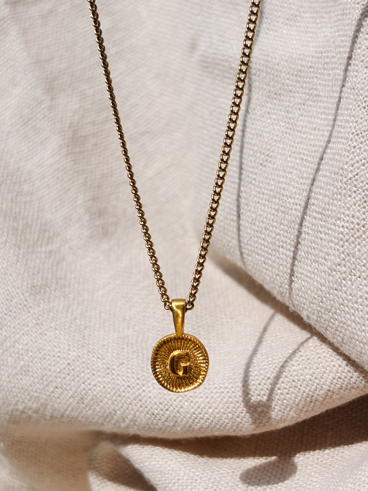 BUCHSTABEN Halskette | LETTER Necklace Gold