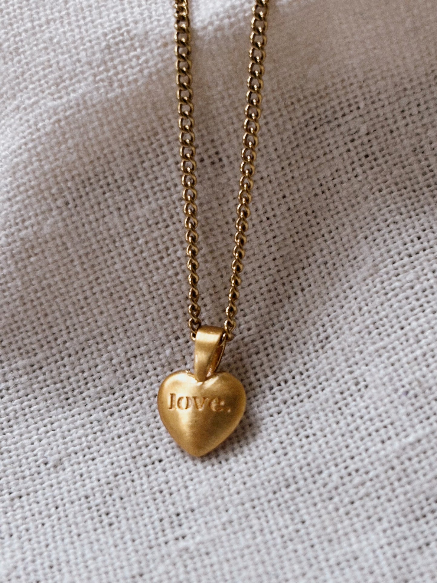 LOVE. HEART Halskette | Necklace Gold