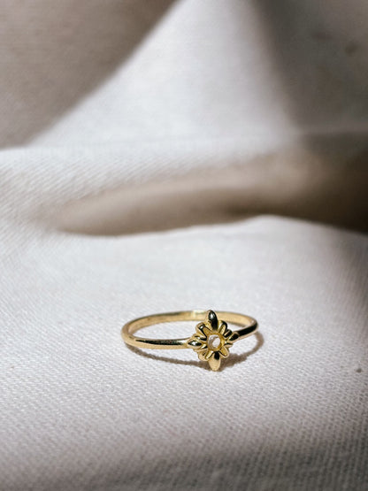 KAYLA FLOWER Mondstein Ring Gold