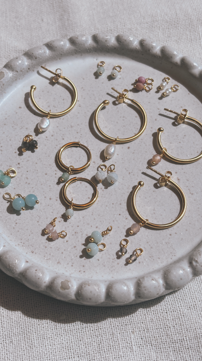 Hoops mit Chalcedonit gross Anhänger Ohrring | Earring Gold