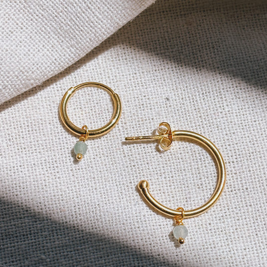 Hoops mit Aventurin klein Anhänger Ohrring | Earring Gold