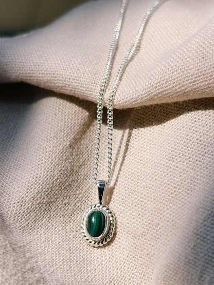MILYA Malachit Halskette | Necklace Silver