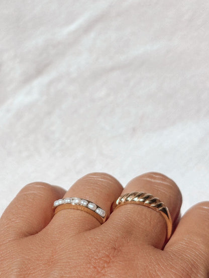 ALINA shiny 7 Perlen eingefasst Ring Gold