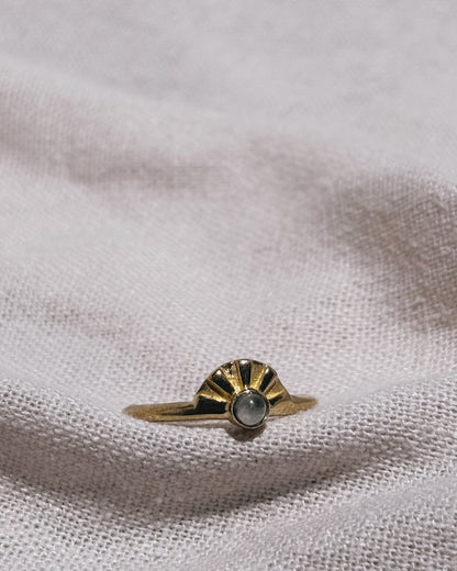 AURA Mondstein Ring Gold