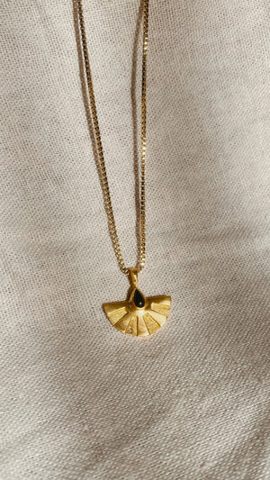 AURA small Black Onyx Halskette | Necklace Gold