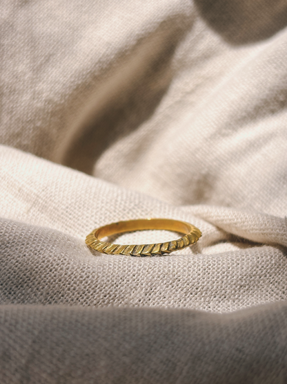 MASCA shiny Ring Gold
