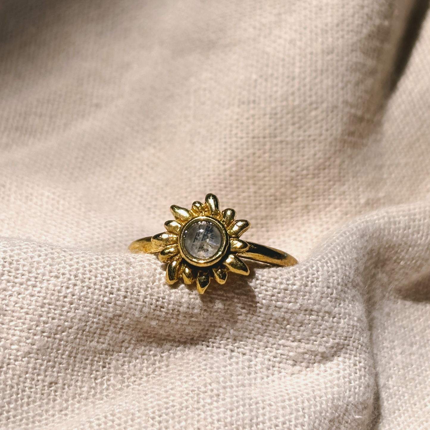 BUNGA Moonstone Ring Gold