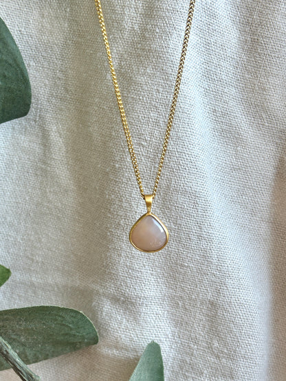 YUNA PEACH MOONSTONE Drop 10mm Halskette | Necklace Gold