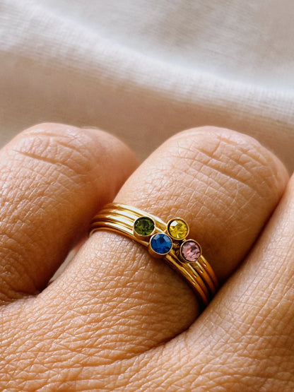RENA Grüne Glasperle Ring Gold