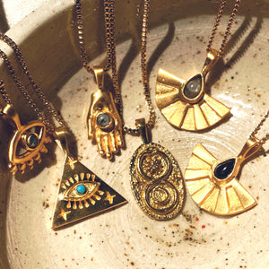 HAMSA Mondstein Halskette | Necklace Gold