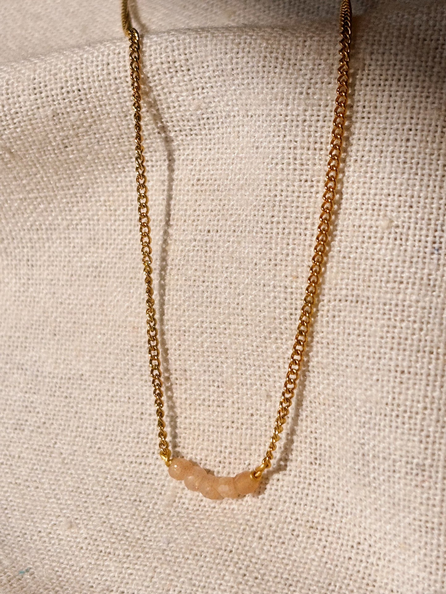 NALI Pfirisich Mondstein Halskette | Necklace Gold