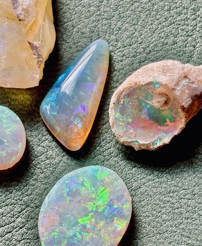 WINA weisser SOLID australischer Opal Halskette | Necklace Gold