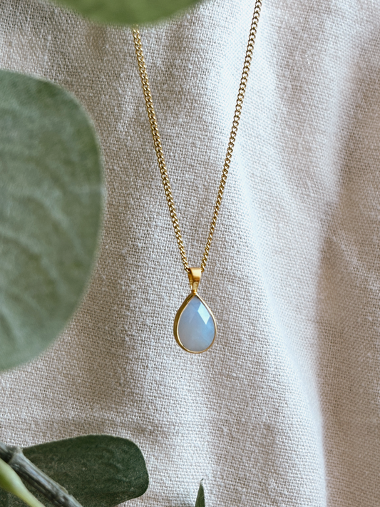 YUNA CHALCEDONIT light Blue  Drop 10mm Halskette | Necklace Gold